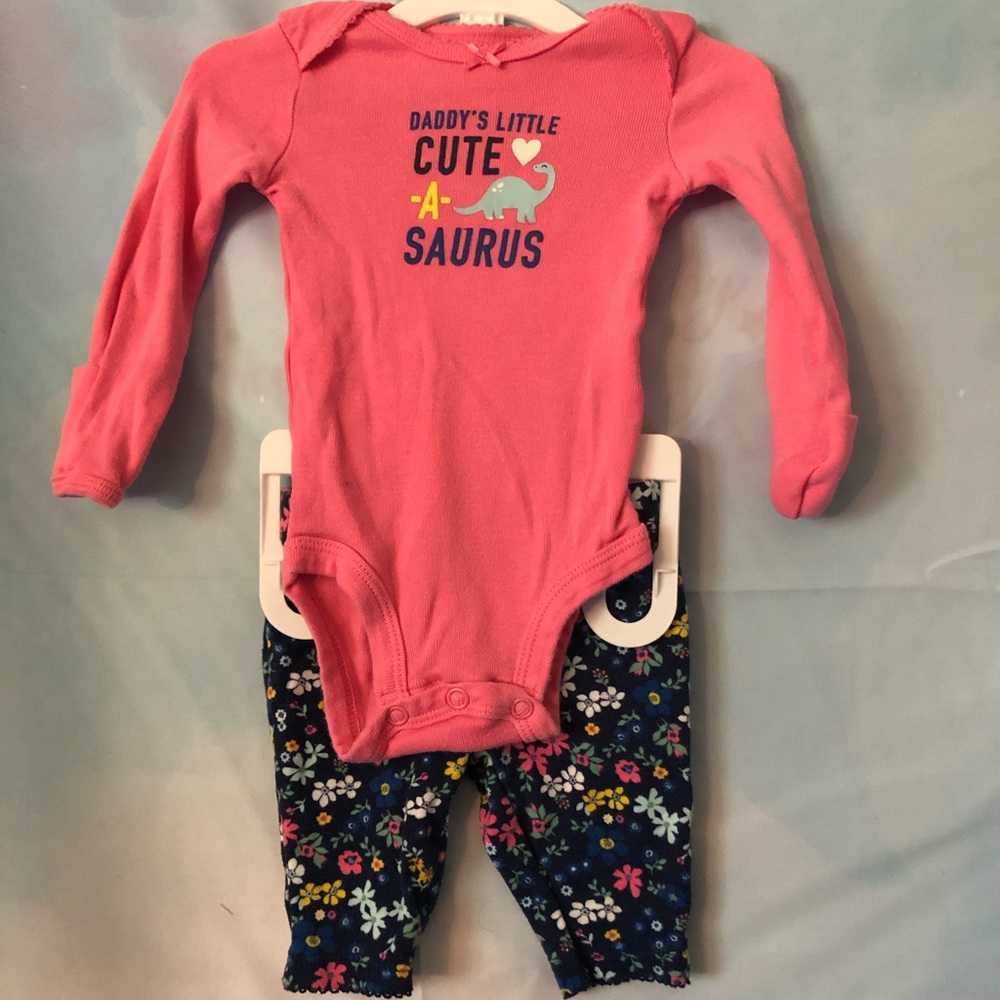 5/$25🤗Newborn Dinosaur 2PC Outfit